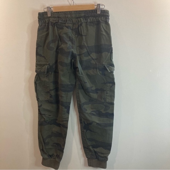 TNA Sz S Aritzia Cargo Camo Pants with Many  Pockets Jogger Style - Picture 7 of 15